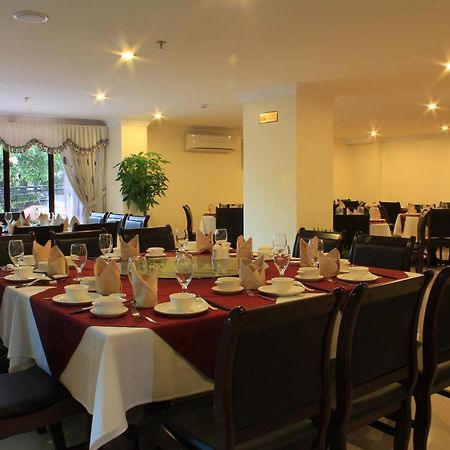 Cardamom Hotel&Apartment Phnom-Penh Buitenkant foto