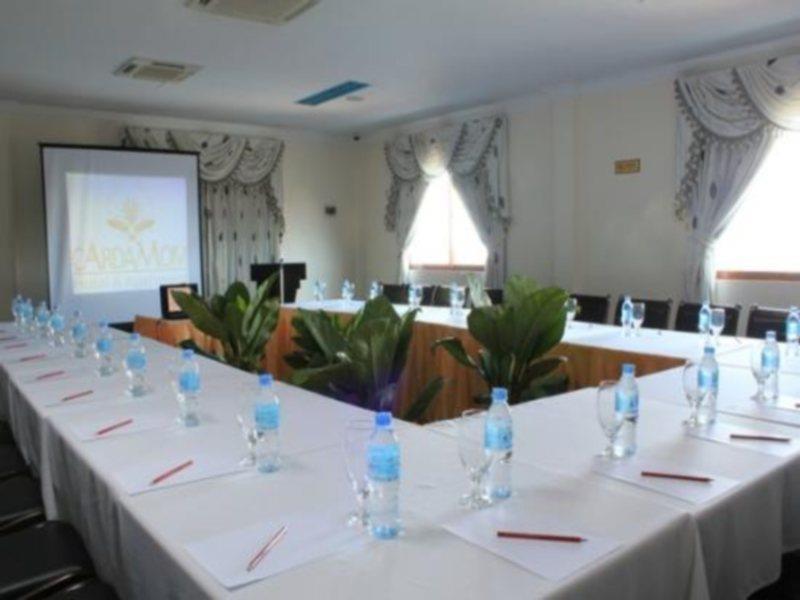 Cardamom Hotel&Apartment Phnom-Penh Buitenkant foto