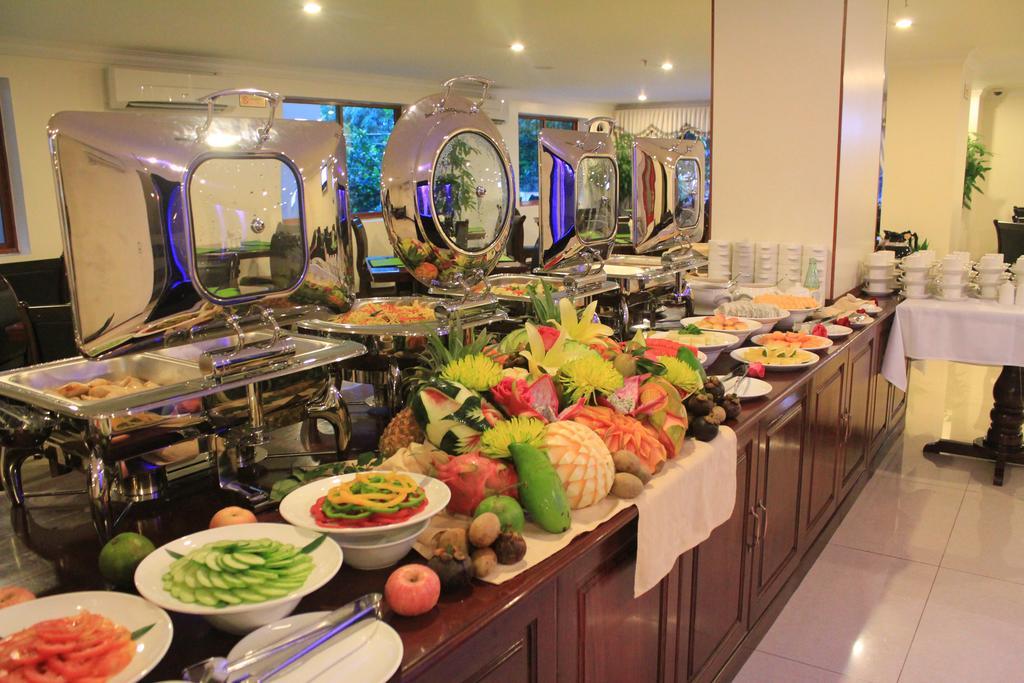 Cardamom Hotel&Apartment Phnom-Penh Buitenkant foto