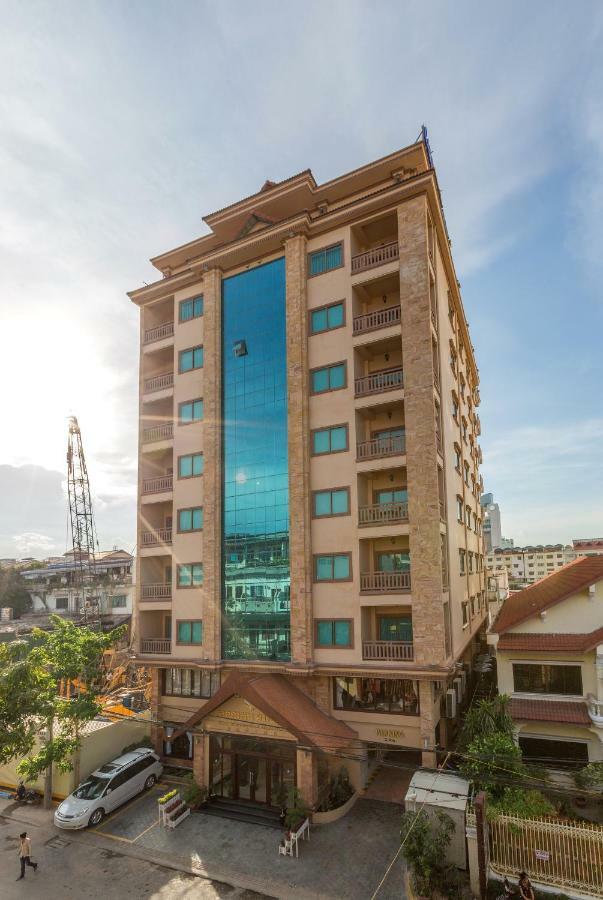 Cardamom Hotel&Apartment Phnom-Penh Buitenkant foto